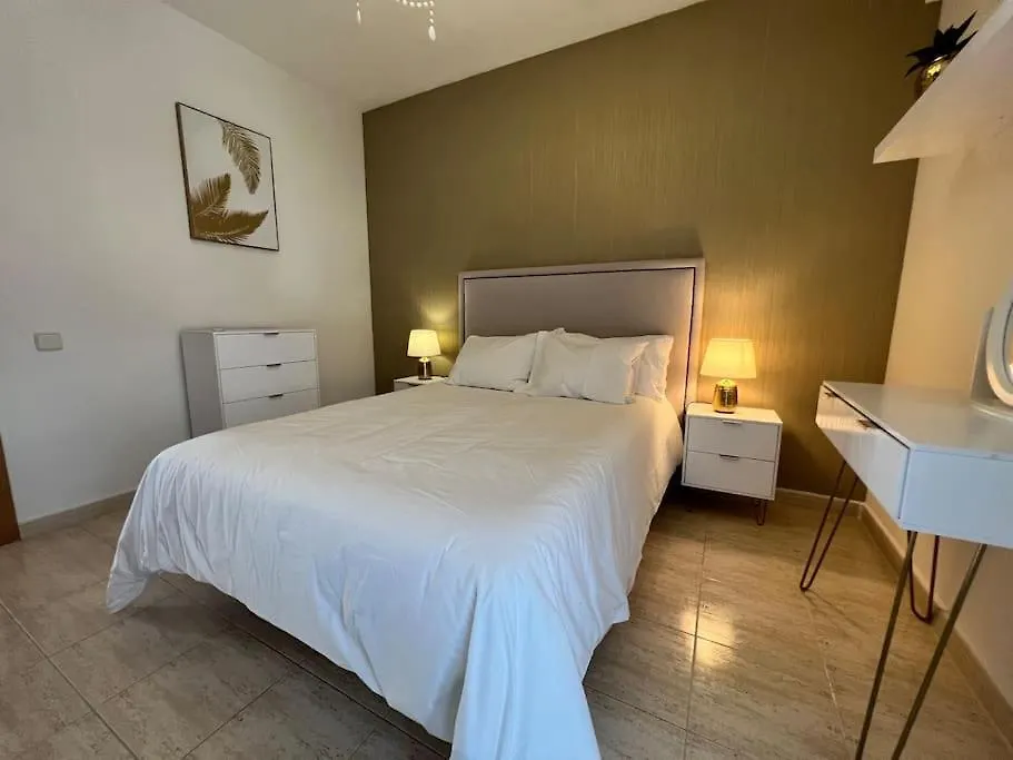 Beautiful 3-Bedroom House In Sonnenland San Bartolome de Tirajana