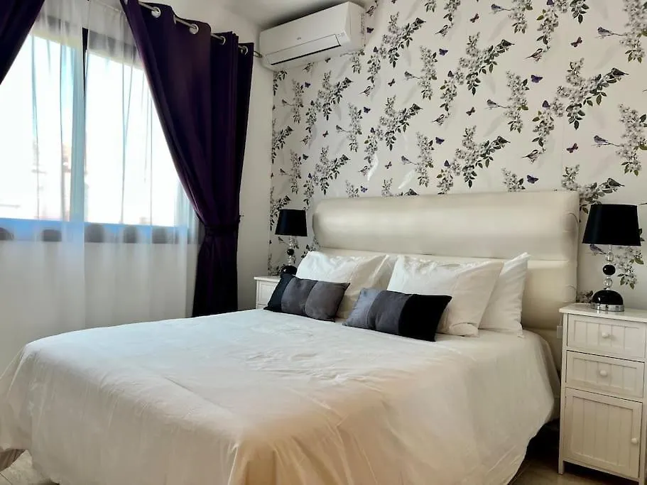 Beautiful 3-Bedroom House In Sonnenland San Bartolome de Tirajana  Villa San Bartolome de Tirajana (Gran Canaria)