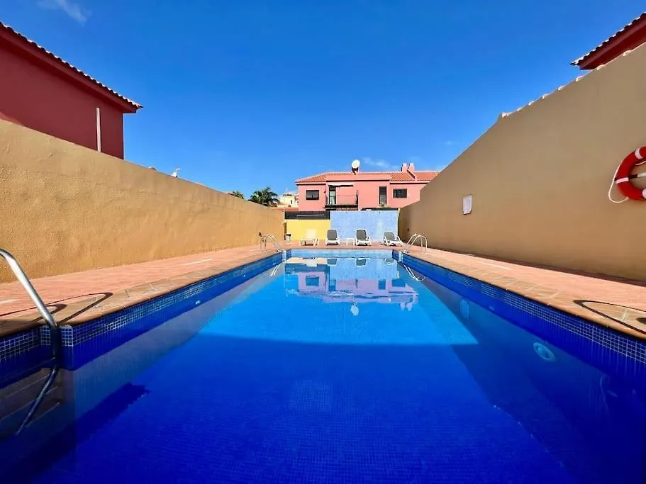 Beautiful 3-Bedroom House In Sonnenland San Bartolome de Tirajana  0*, San Bartolome de Tirajana (Gran Canaria)