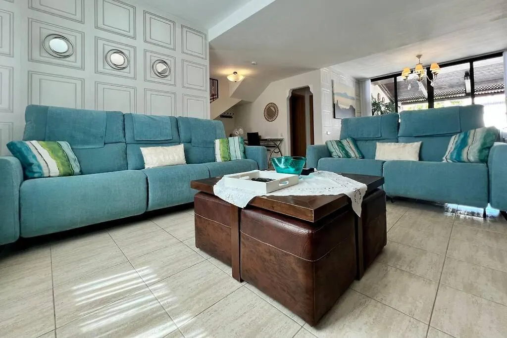 Villa Beautiful 3-Bedroom House In Sonnenland San Bartolome de Tirajana