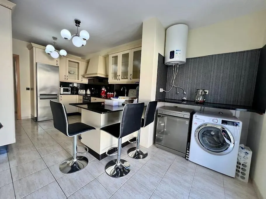 Villa Beautiful 3-Bedroom House In Sonnenland San Bartolome de Tirajana