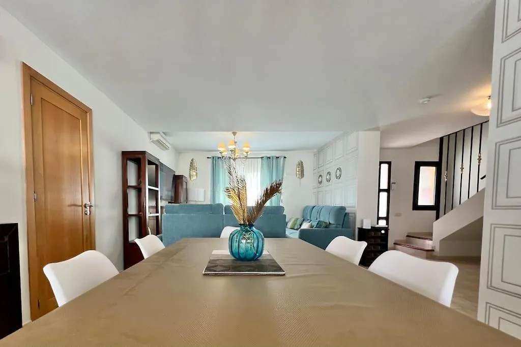 Beautiful 3-Bedroom House In Sonnenland San Bartolome de Tirajana  Spain