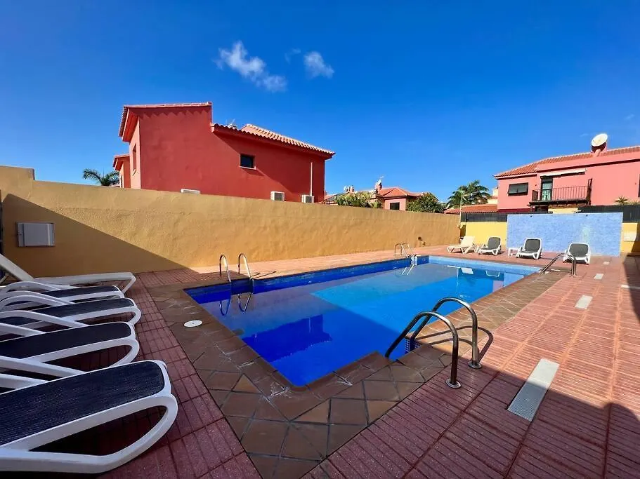 Villa Beautiful 3-Bedroom House In Sonnenland San Bartolome de Tirajana