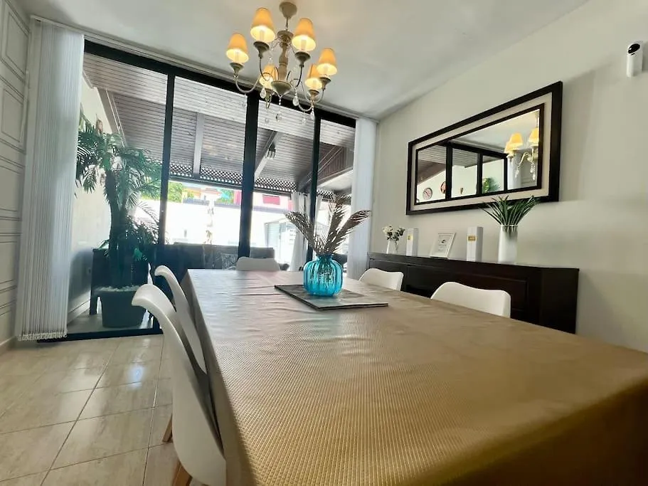 Villa Beautiful 3-Bedroom House In Sonnenland San Bartolome de Tirajana  Spain